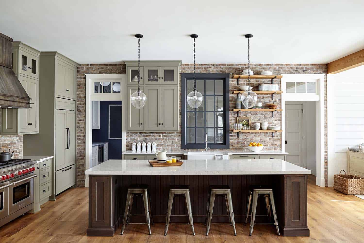 farmhouse-kitchen