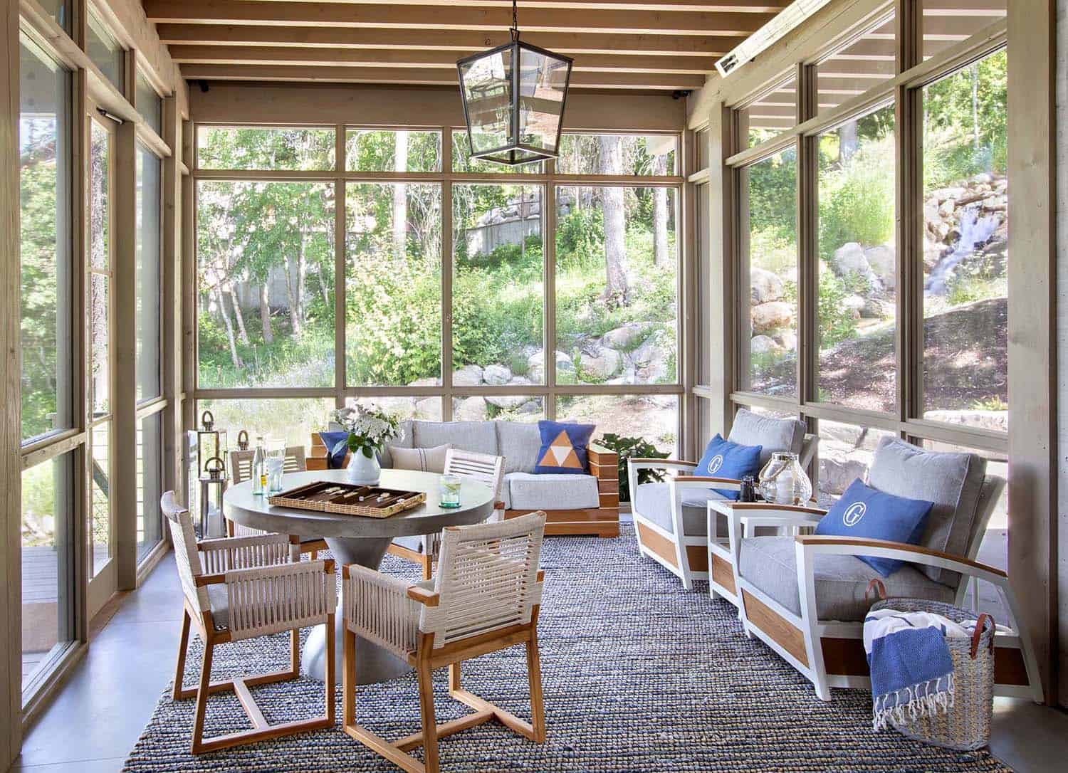 modern-rustic-sunroom