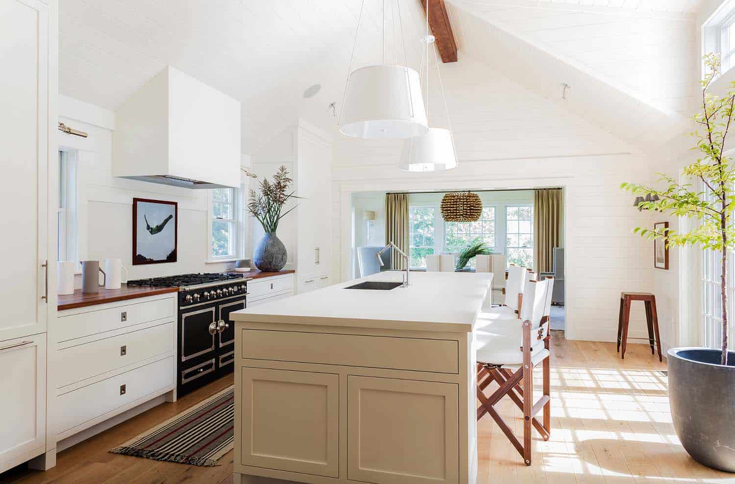 beach-style-kitchen