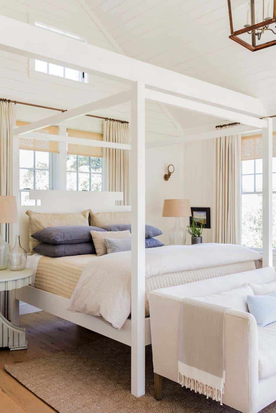 beach-style-bedroom