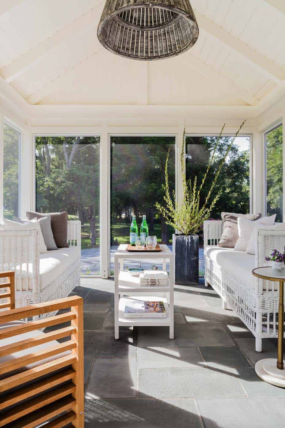 beach-style-sunroom