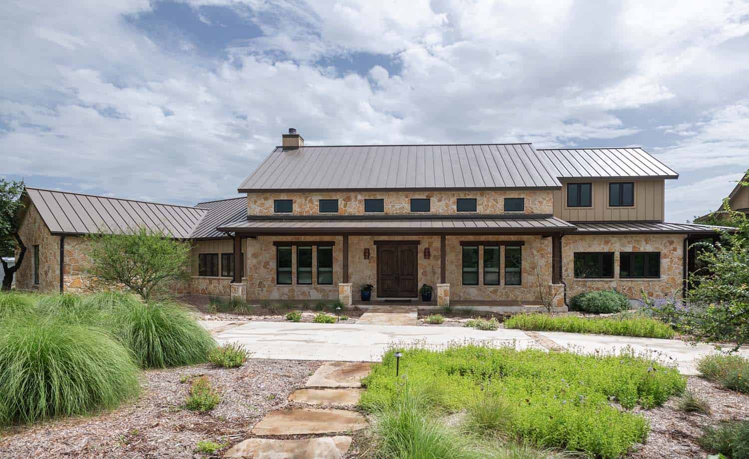 southwestern-retreat-exterior