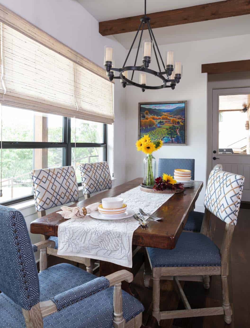 southwestern-style-dining-room