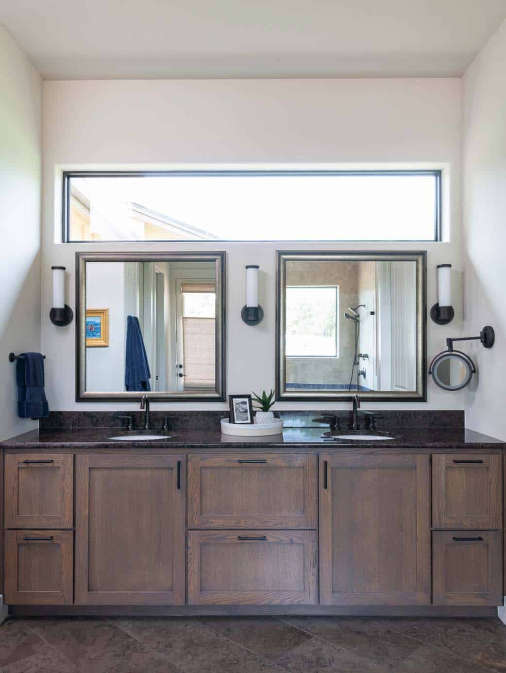 southwestern-style-bathroom