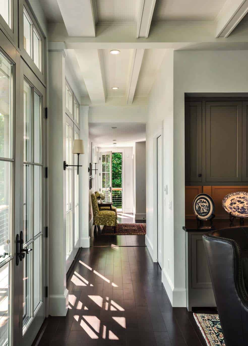 beach-cottage-beach-style-hall