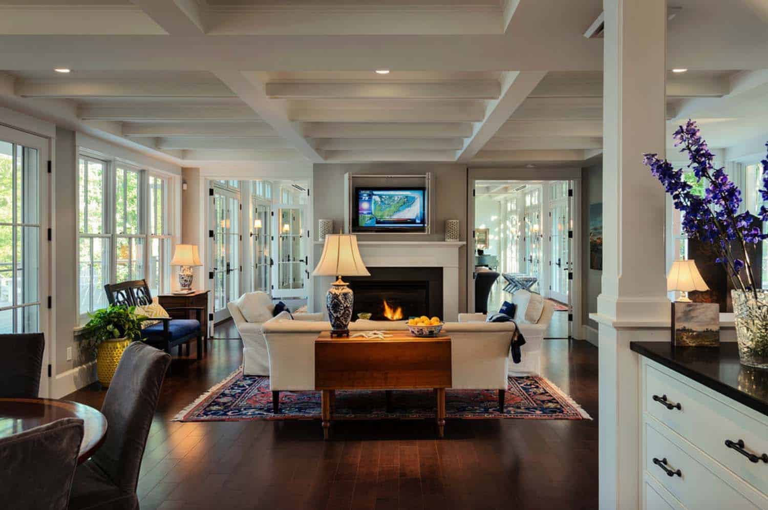 beach-cottage-beach-style-living-room