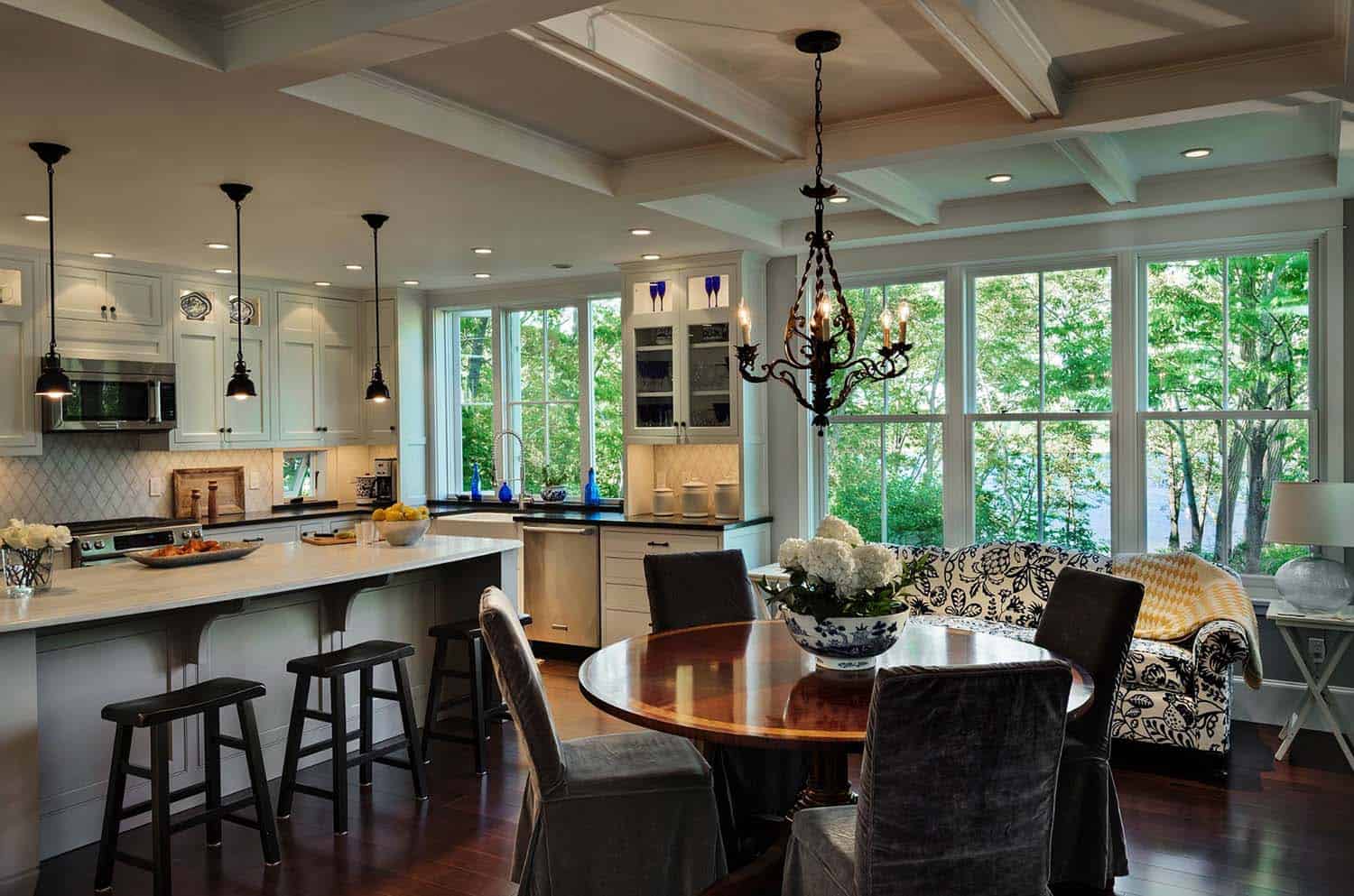 beach-cottage-beach-style-kitchen