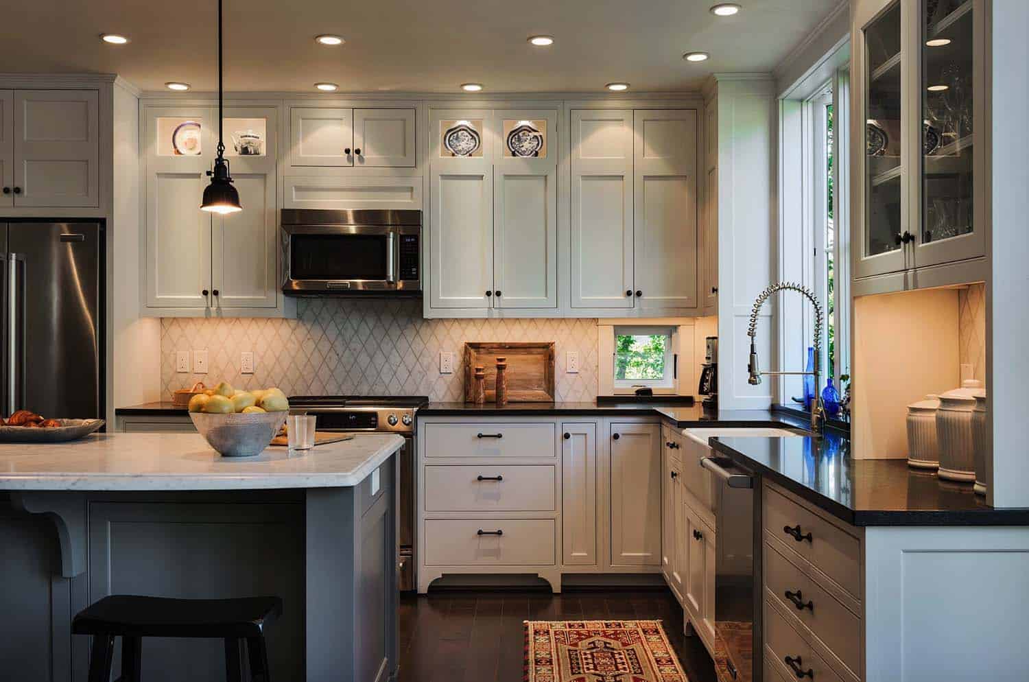 beach-cottage-beach-style-kitchen