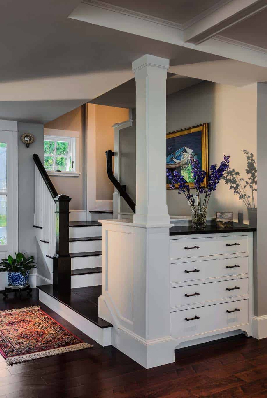 beach-cottage-beach-style-staircase