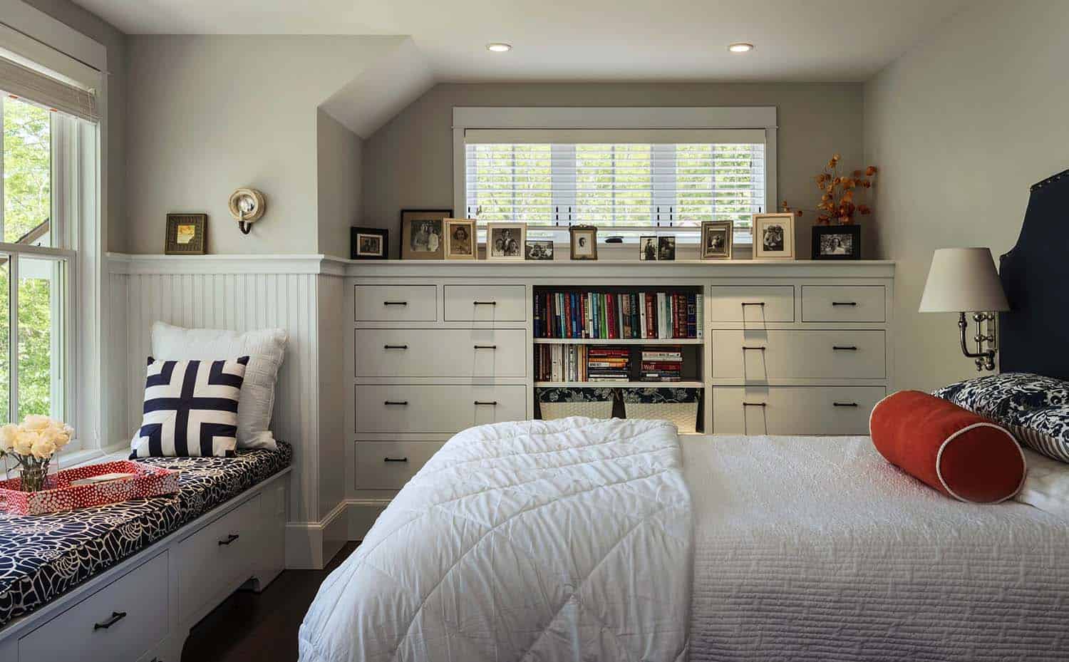 beach-cottage-beach-style-bedroom