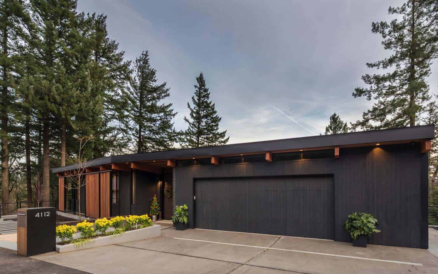 house-midcentury-garage