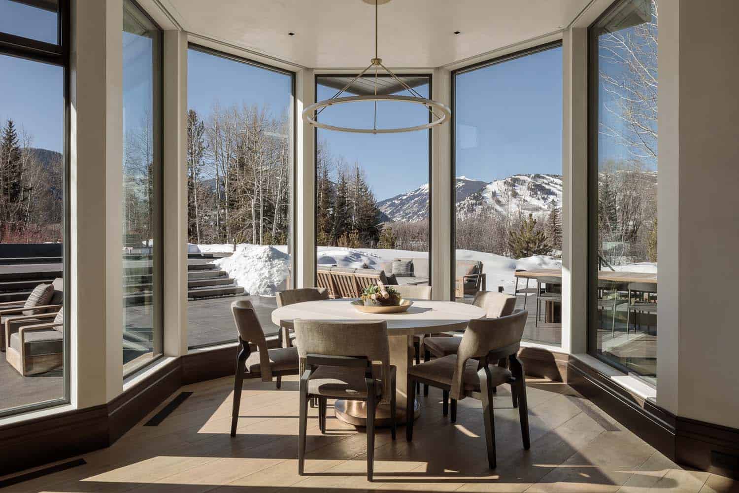 modern-mountain-home-dining-room