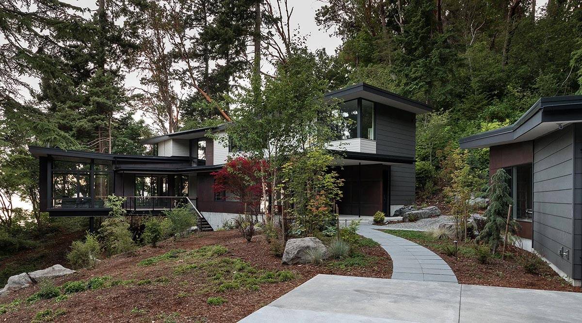 tree house modern exterior