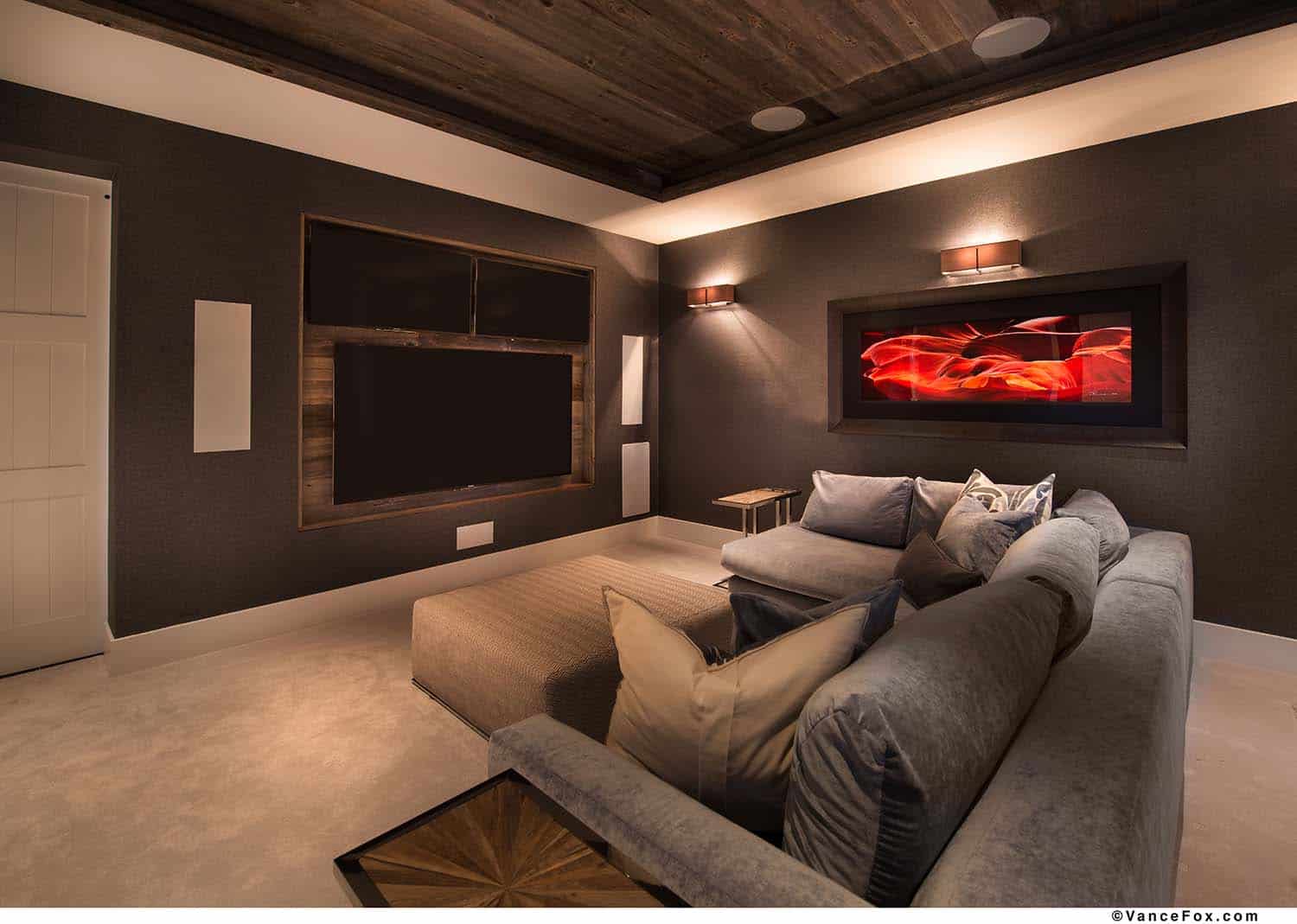 mountain-modern-cabin-home-theater