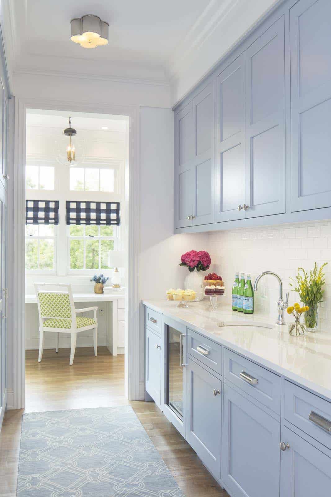 beach-style-kitchen-butlers-pantry