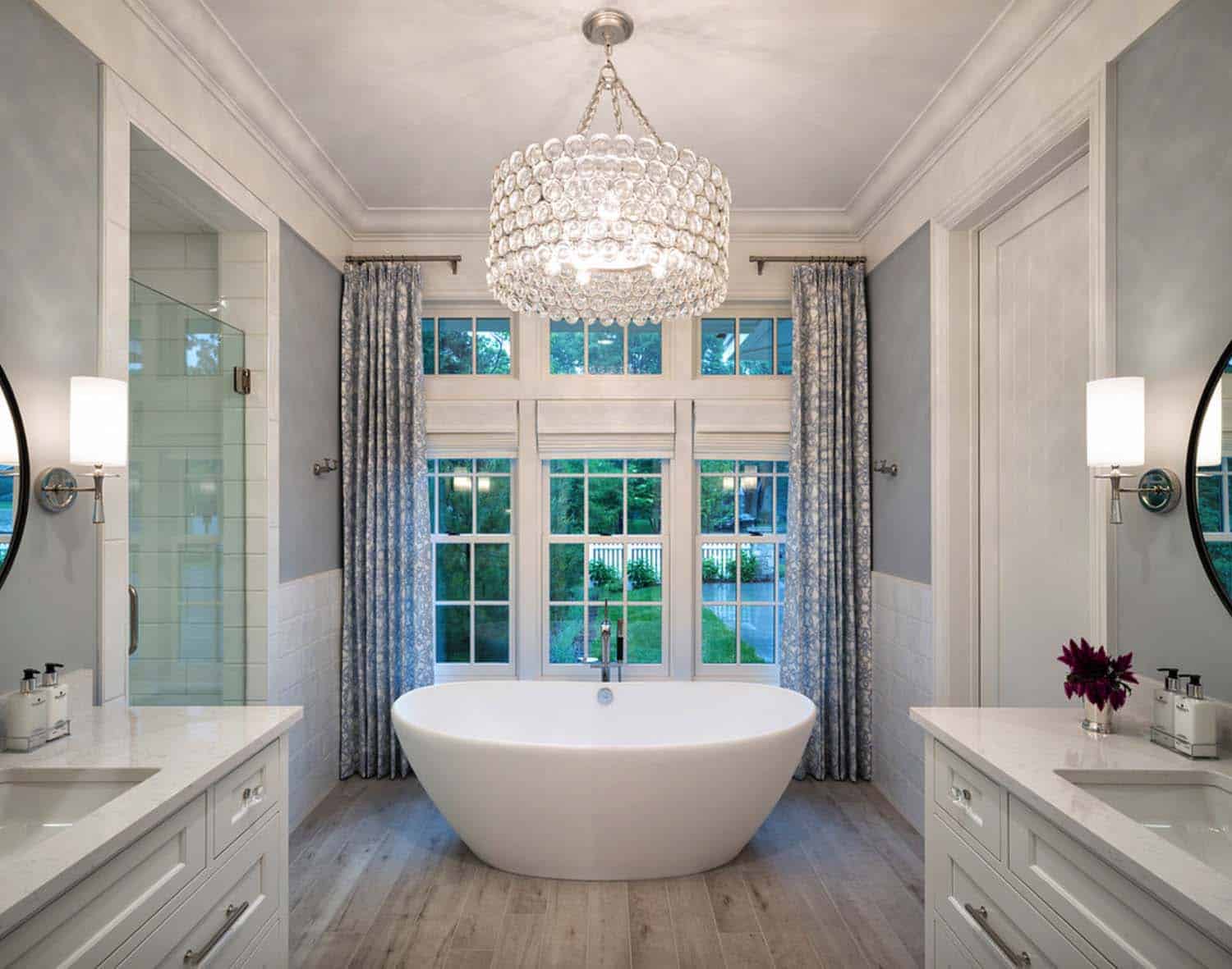 beach-style-master-bathroom