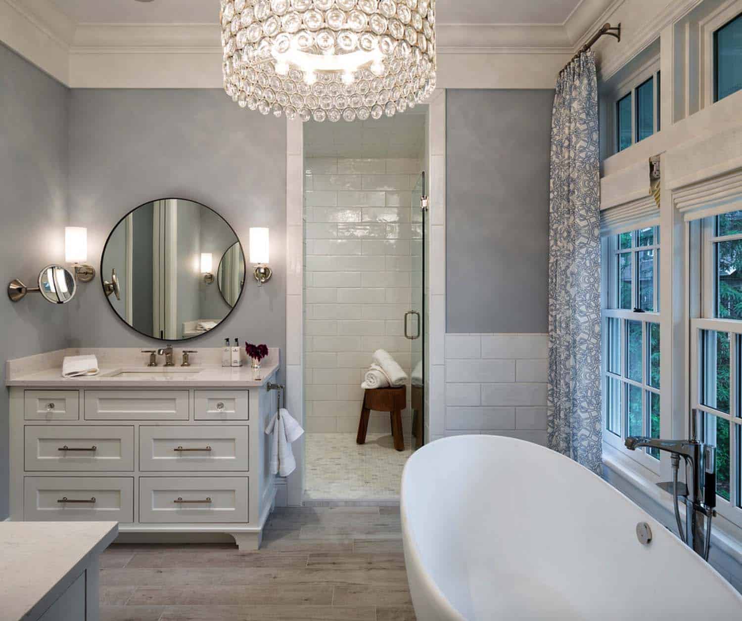 beach-style-master-bathroom