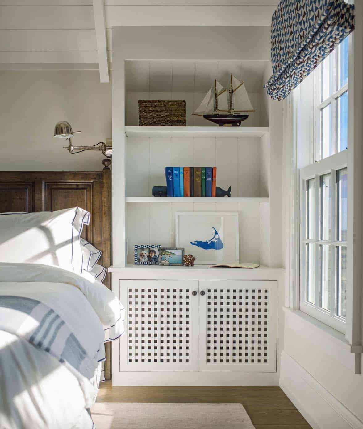 beach-style-bedroom