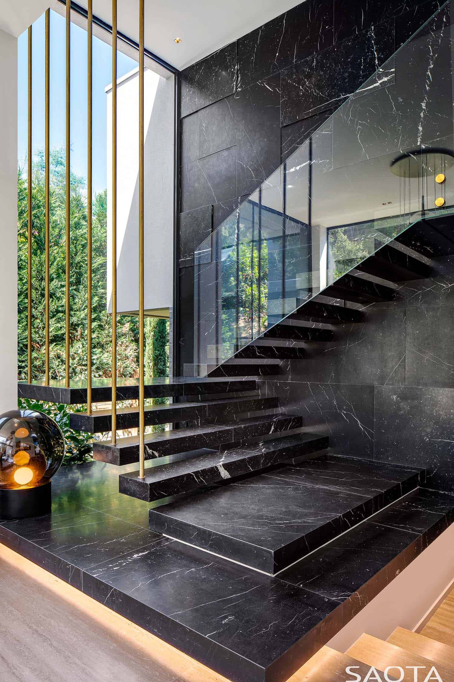 contemporary-staircase