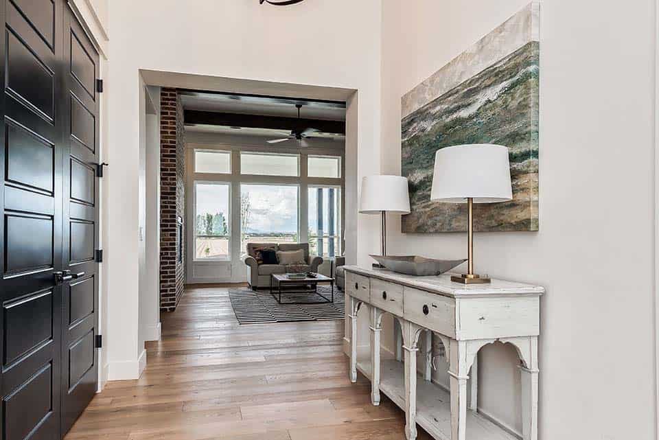 modern-farmhouse-entry