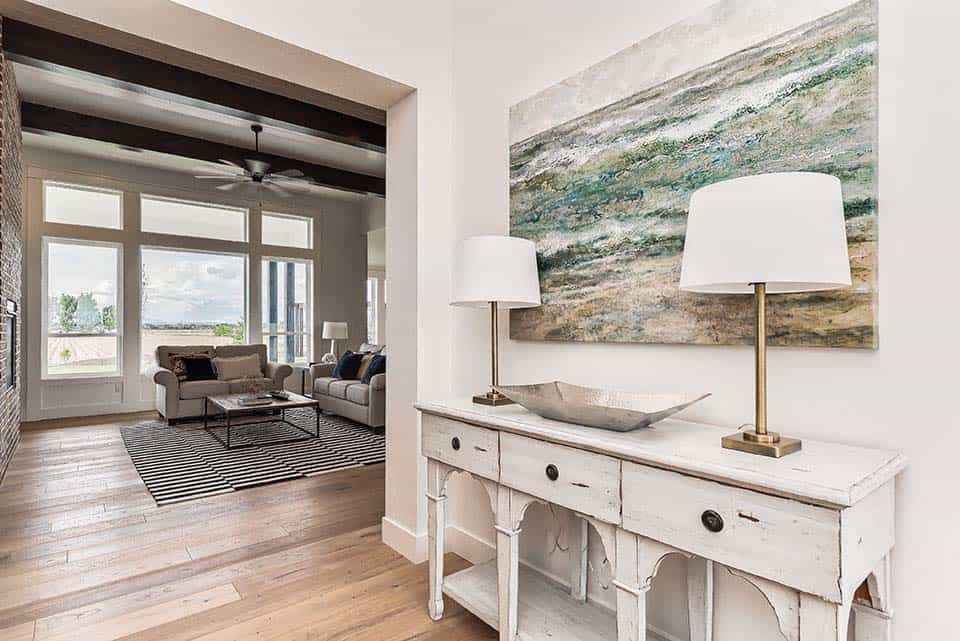 modern-farmhouse-entry
