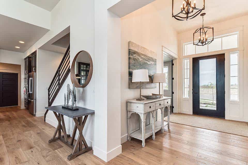 modern-farmhouse-entry