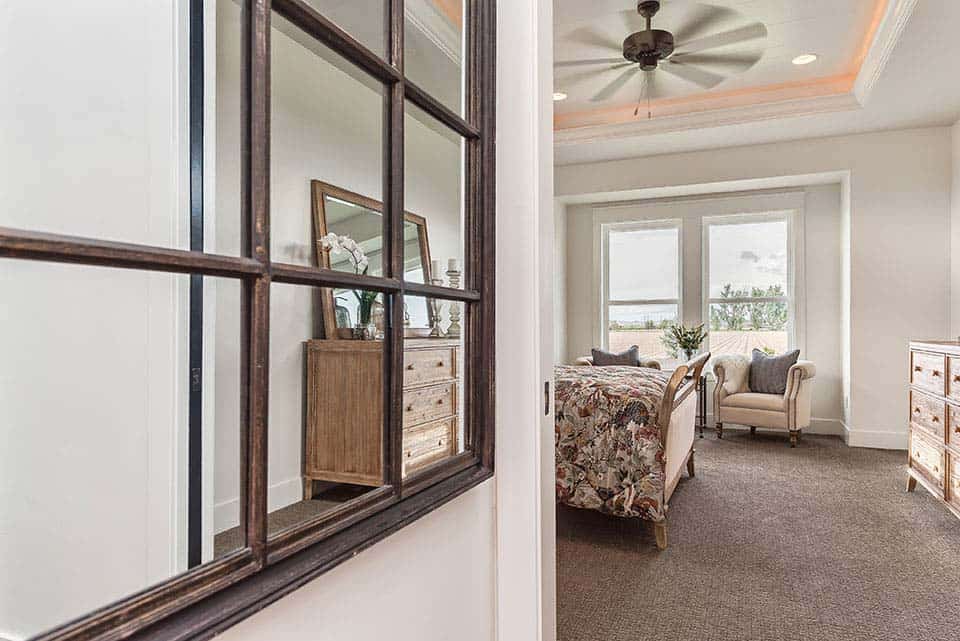 modern-farmhouse-hall