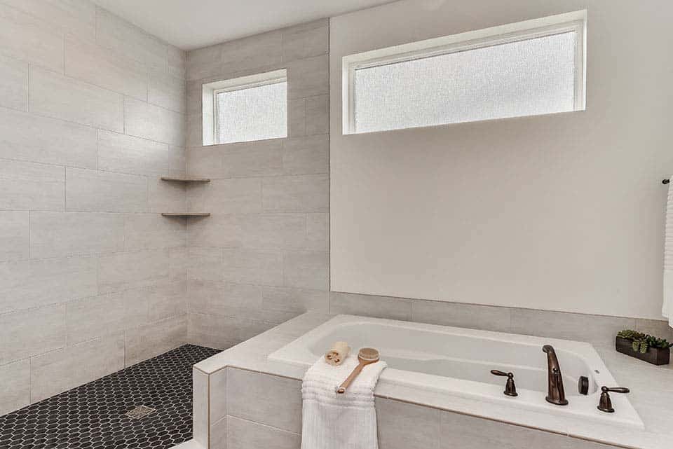 modern-farmhouse-bathroom