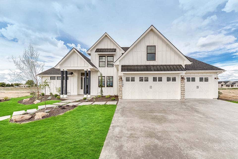 modern-farmhouse-exterior