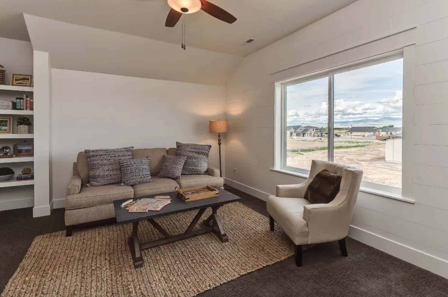 modern-farmhouse-home-theater