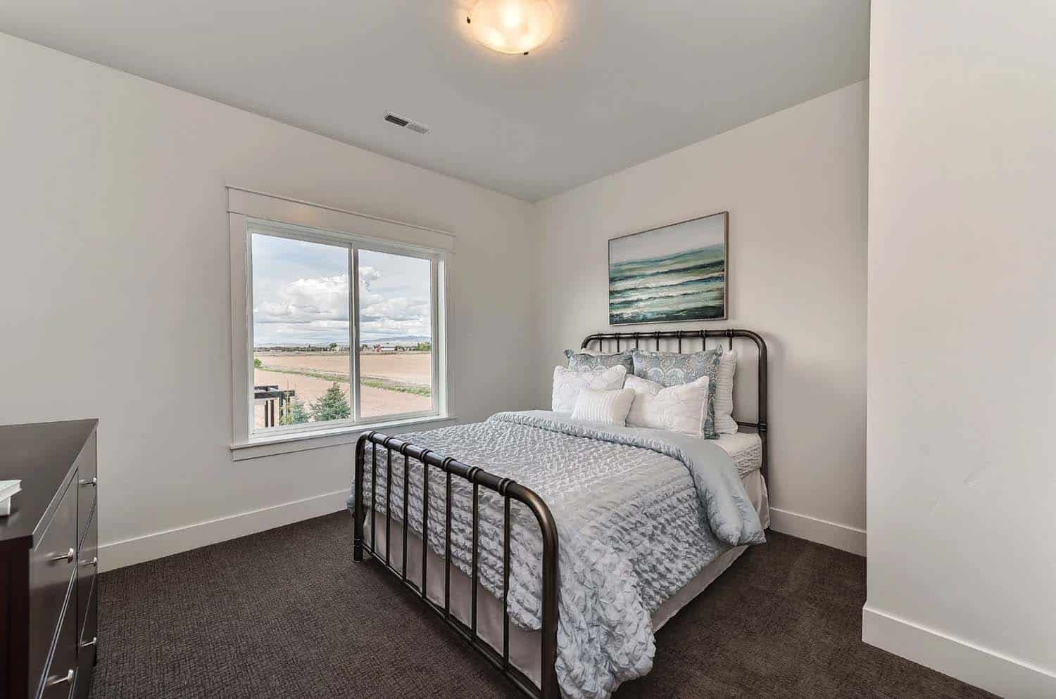 modern-farmhouse-bedroom