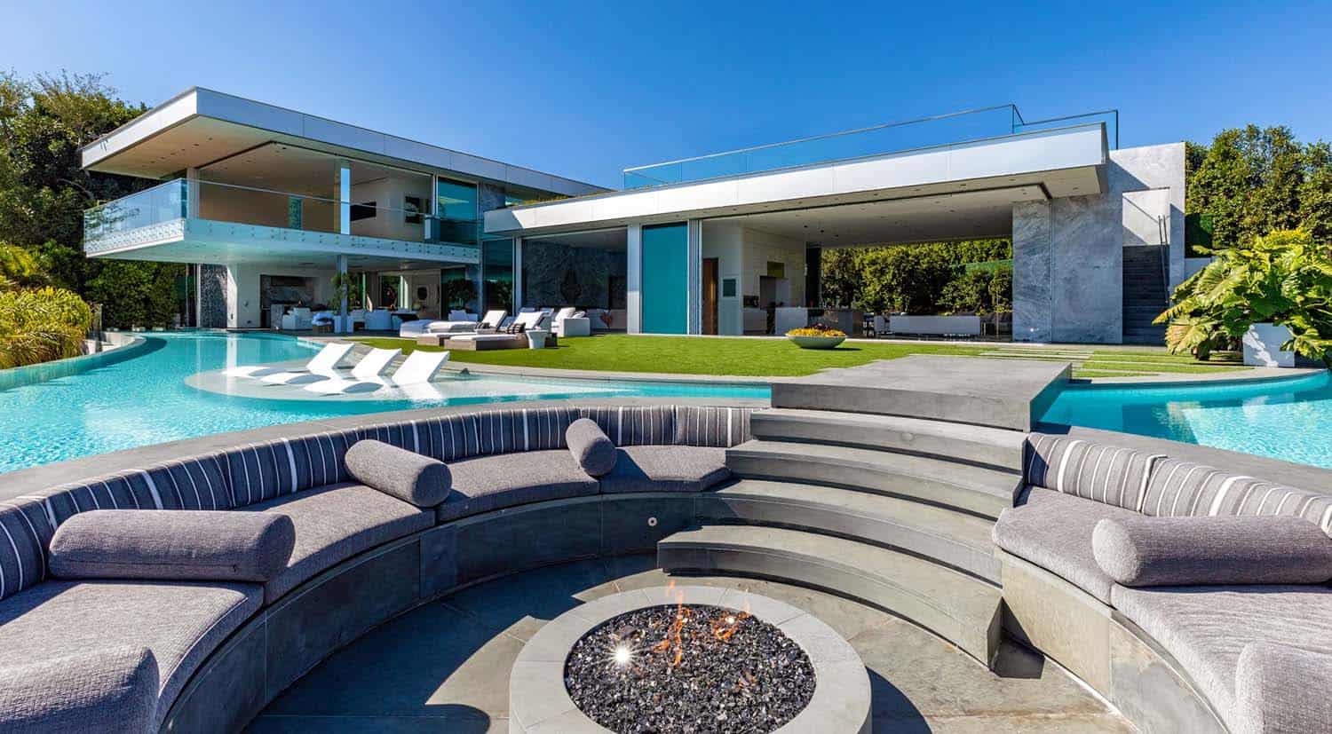 modern-home-sunken-fire-pit
