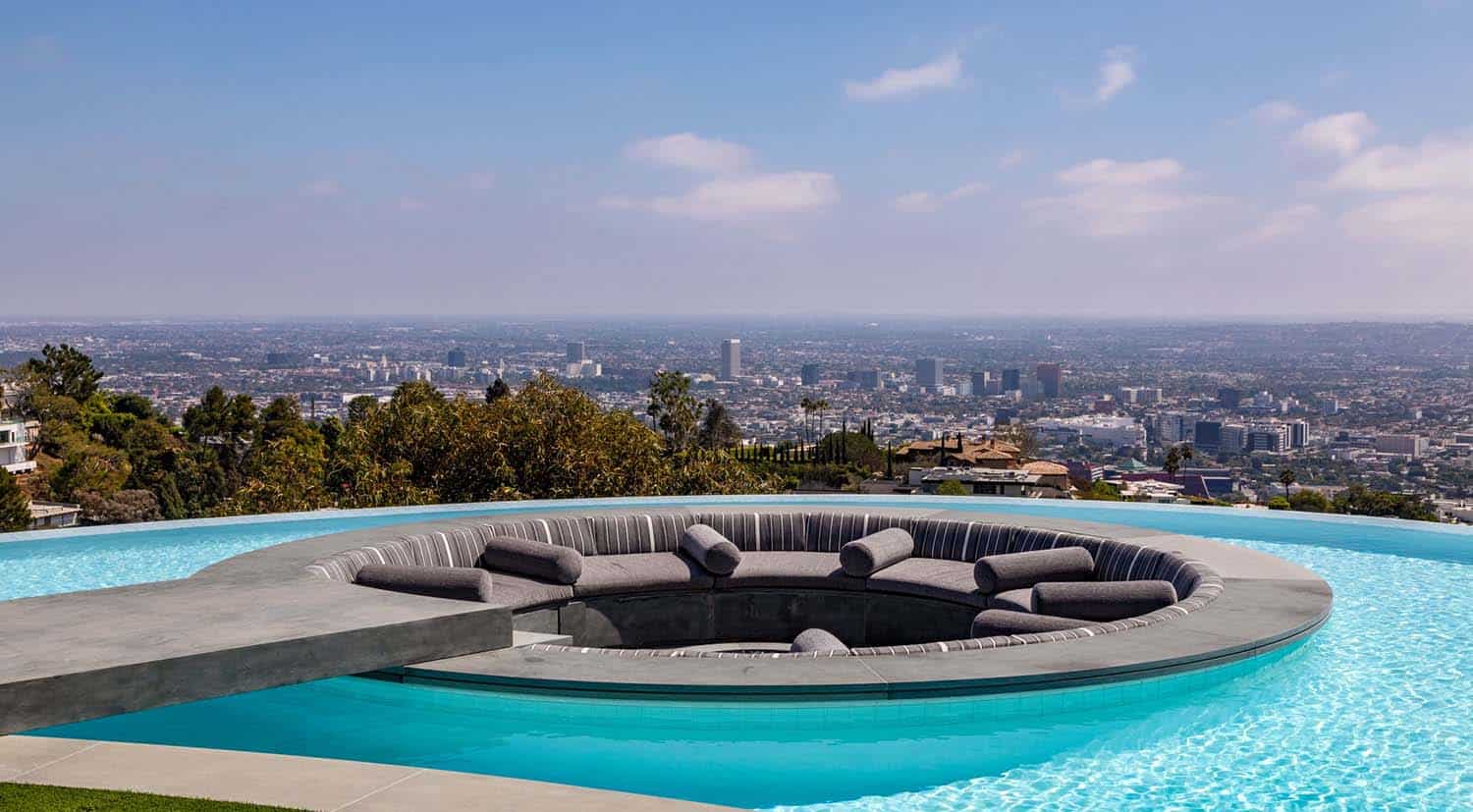 modern-home-sunken-fire-pit-pool
