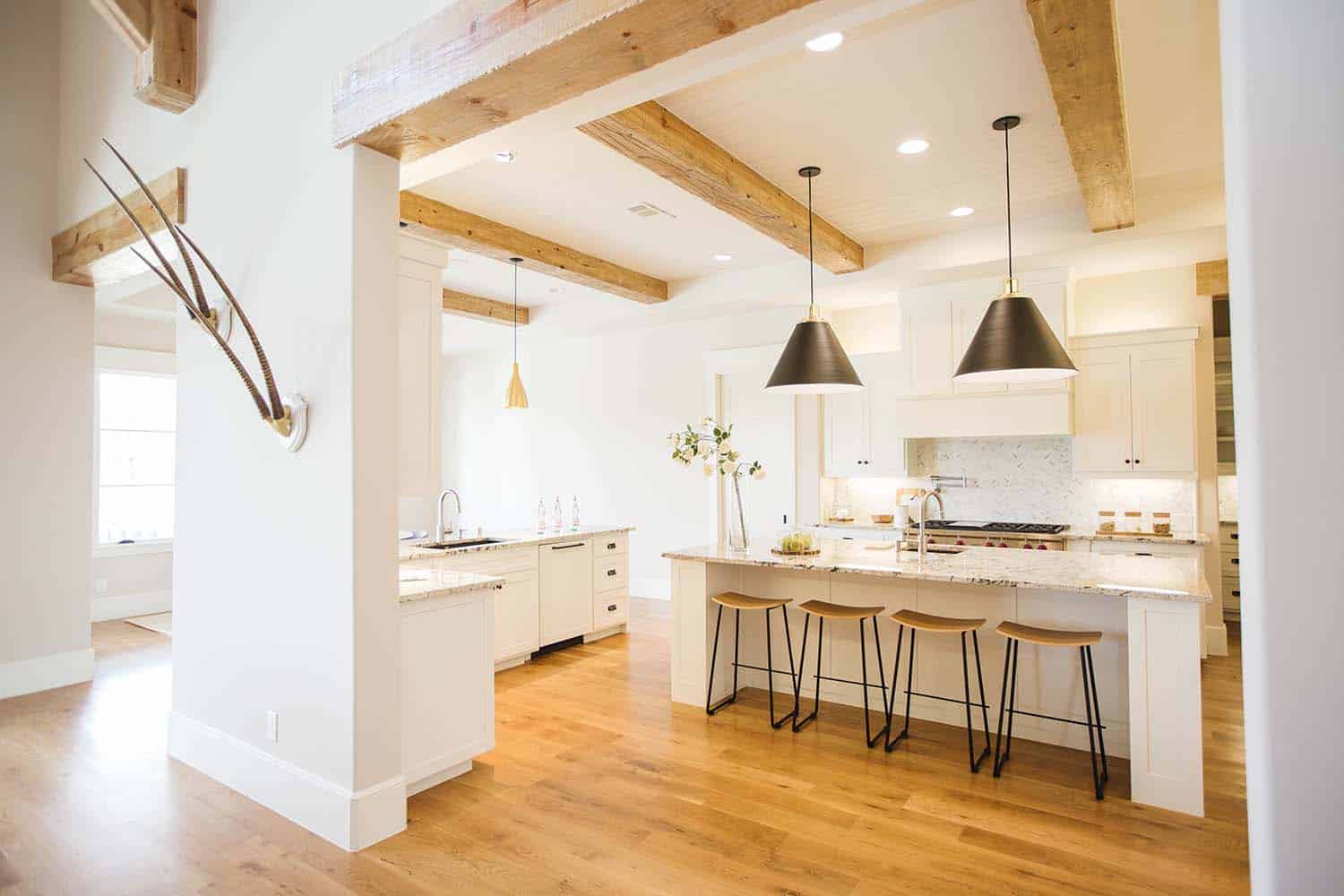 rustic-contemporary-kitchen