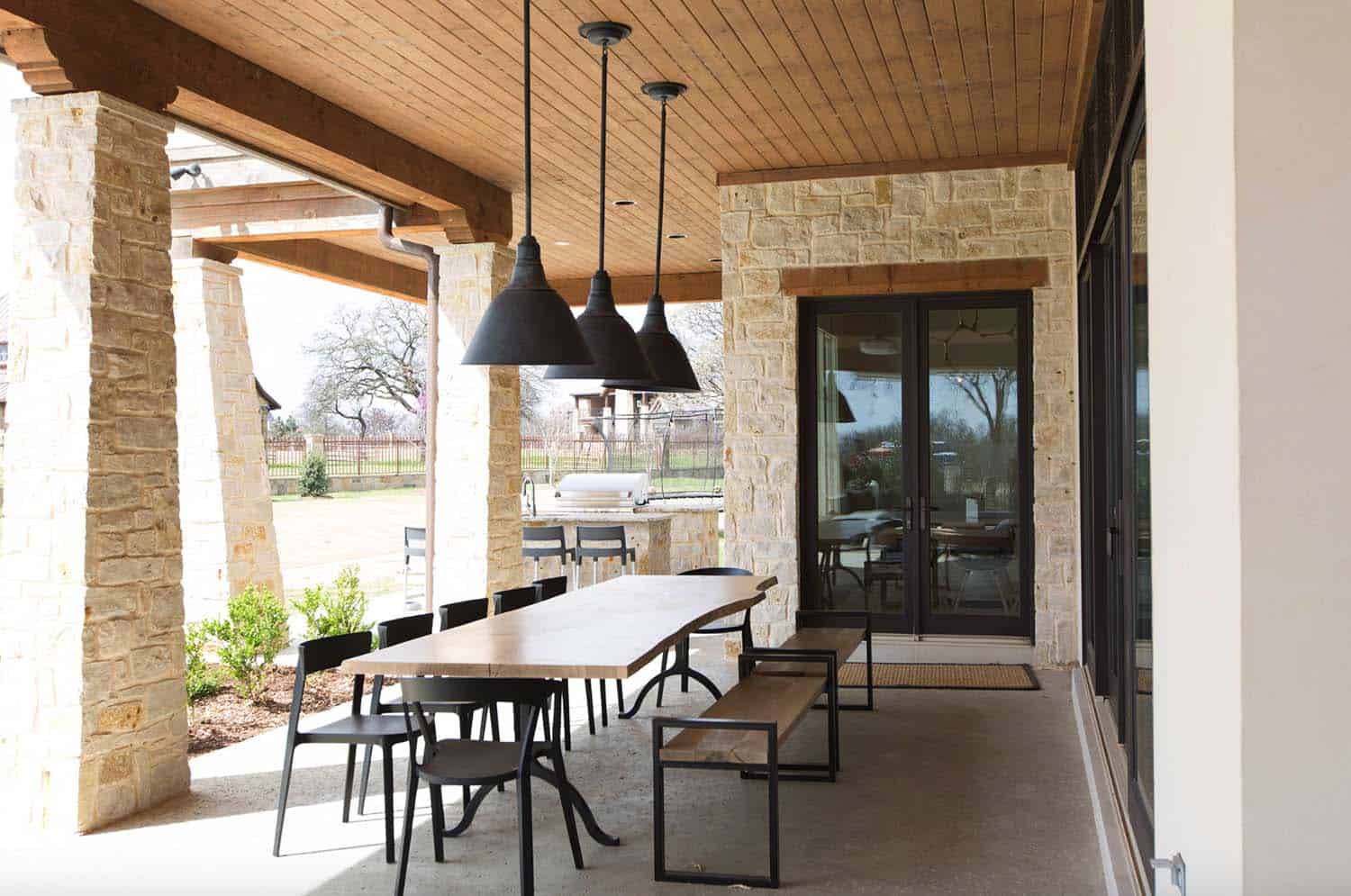 rustic-contemporary-home-porch