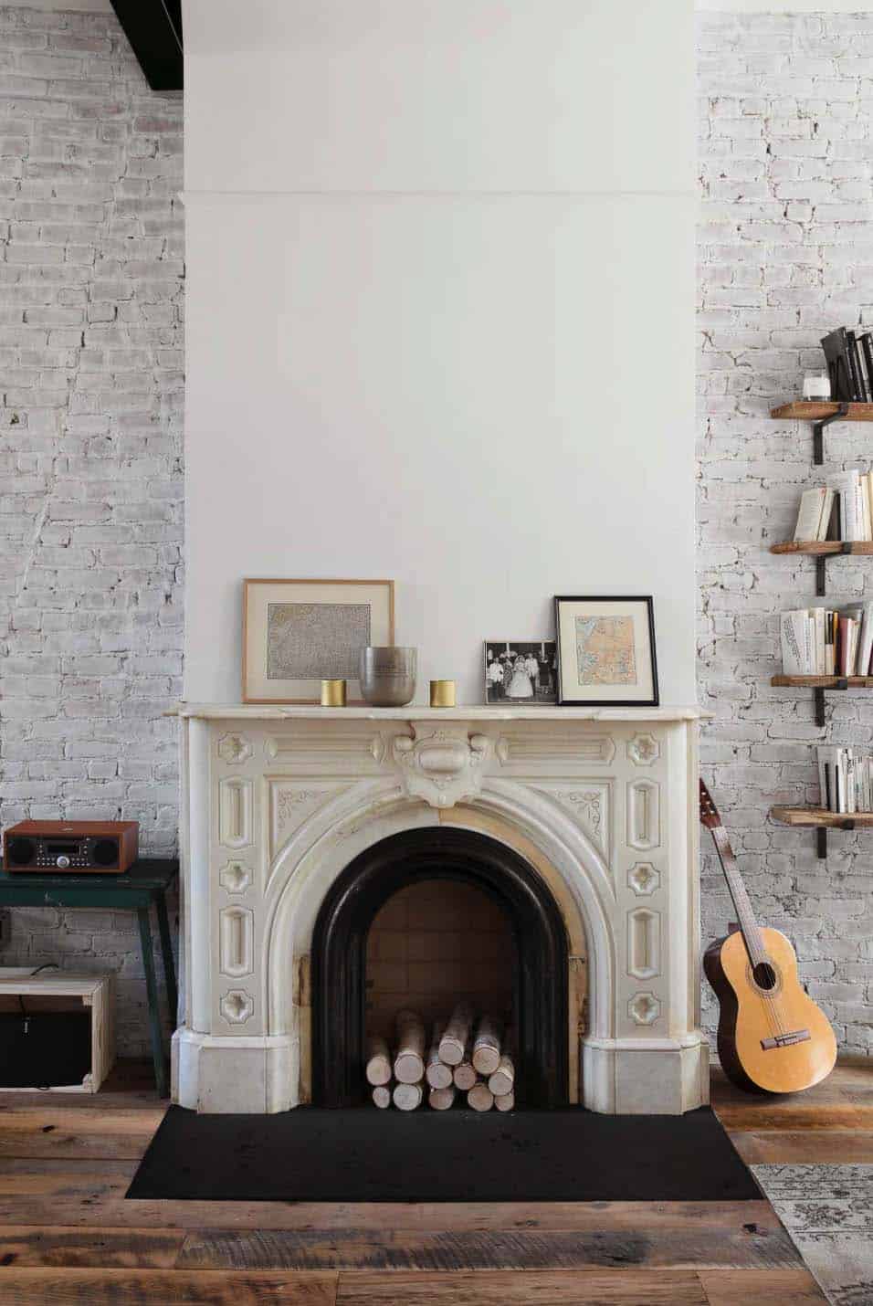 townhouse-fireplace-industrial-living-room