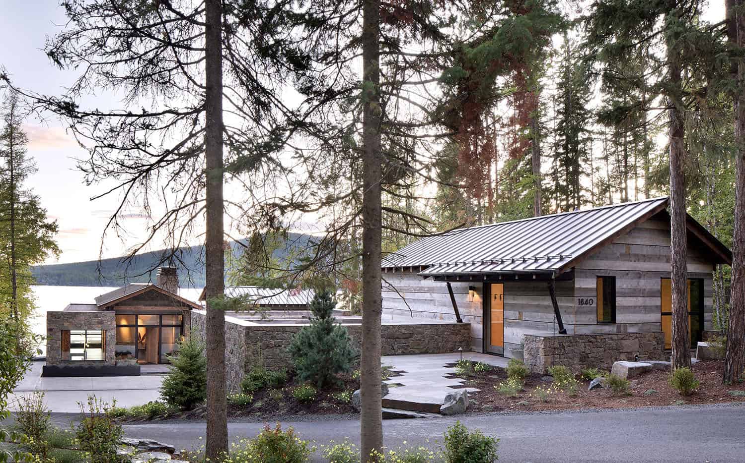 mountain-modern-lake-house-exterior