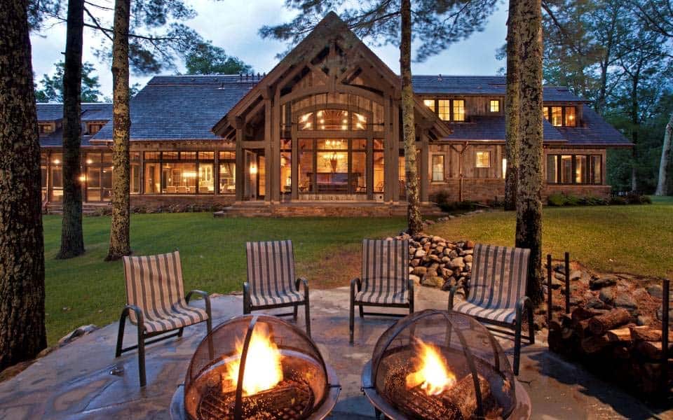 northern-wisconsin-rustic-cabin-retreat-exterior