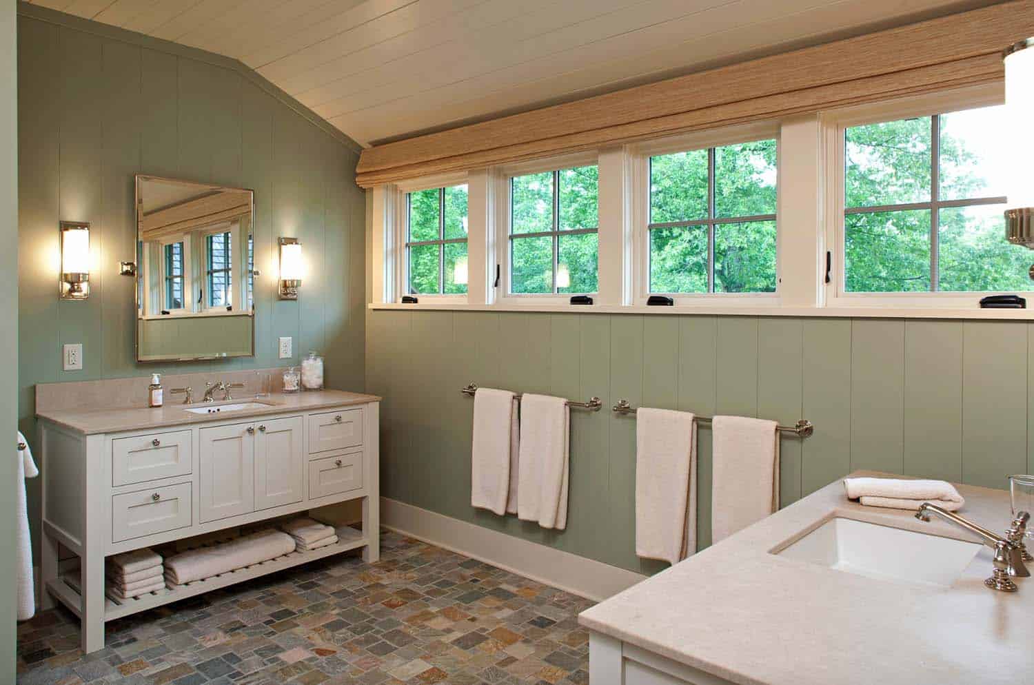 rustic-bathroom