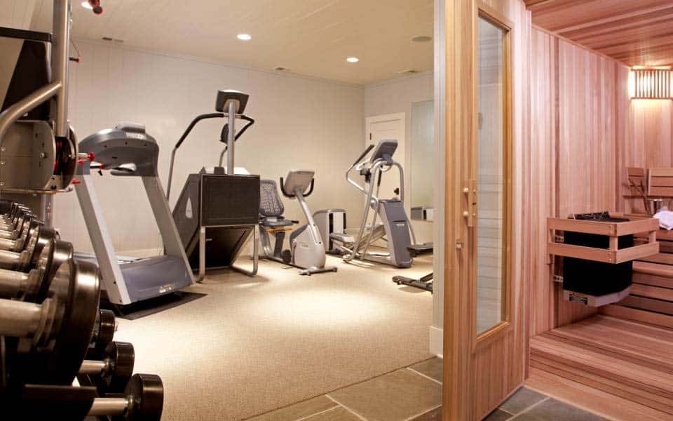 rustic-home-gym
