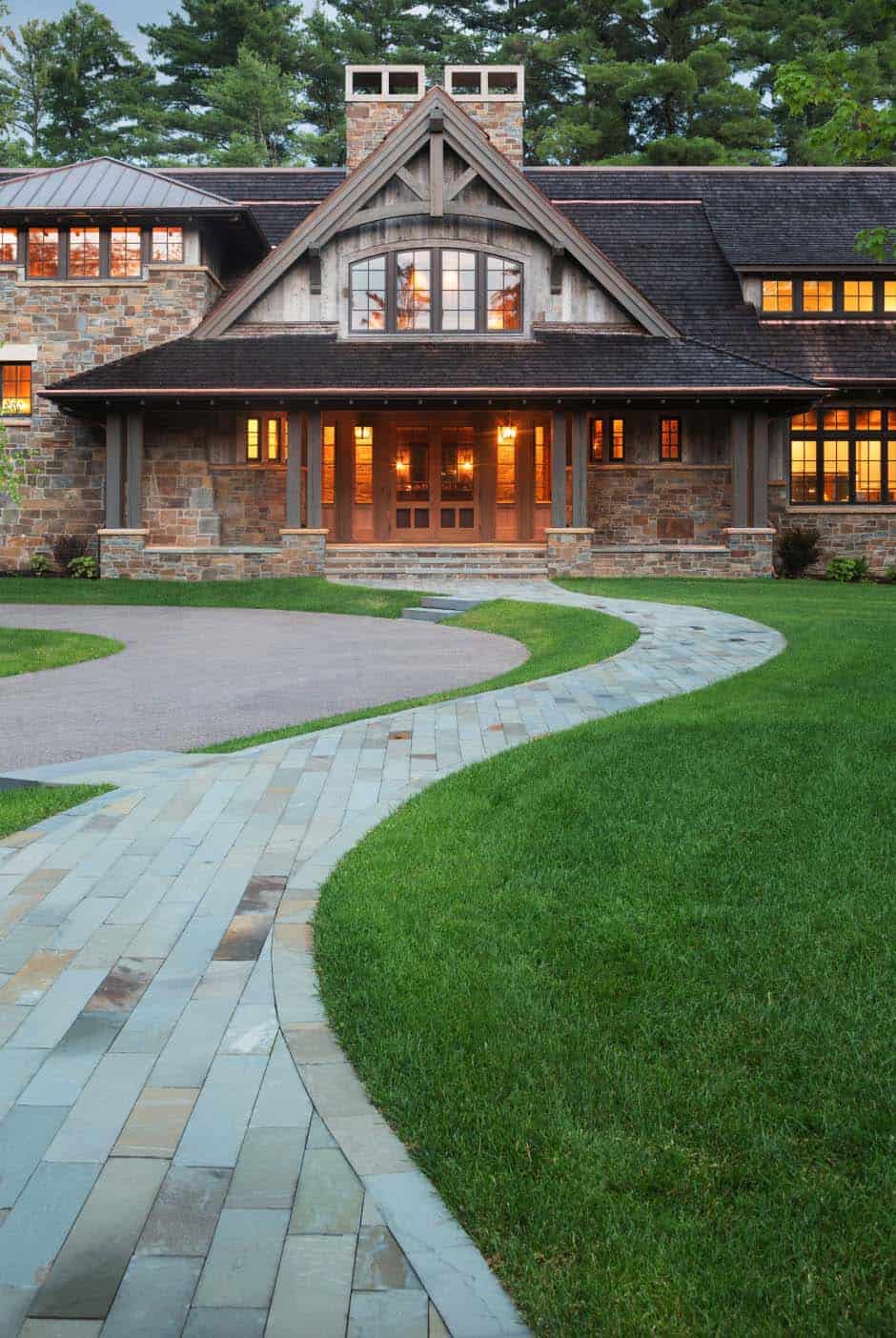 northern-wisconsin-rustic-cabin-retreat-exterior