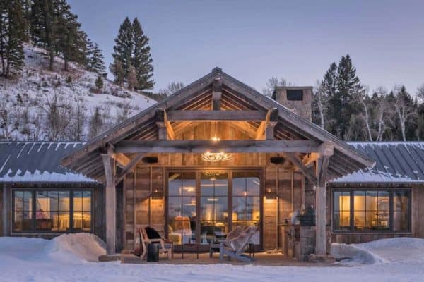 featured posts image for A cozy rustic cabin set amidst the beauty of the rugged Montana mountains