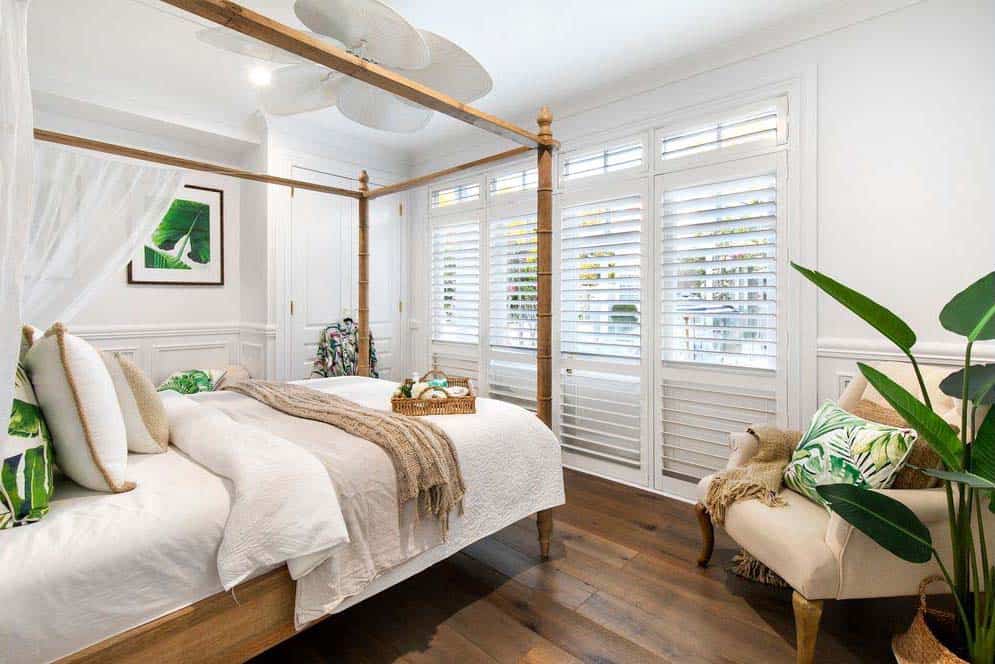 beach-style-bedroom