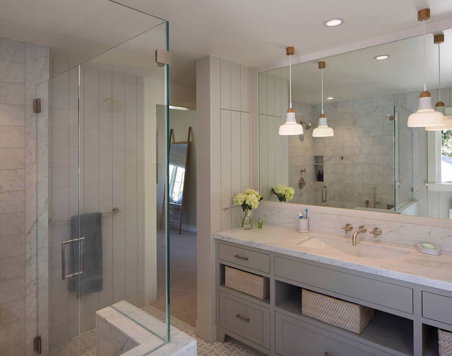 residence-farmhouse-bathroom