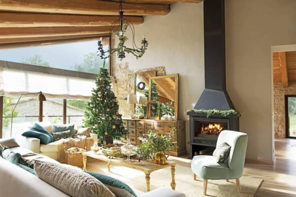 featured posts image for A very rustic Christmas in an old Spanish country house