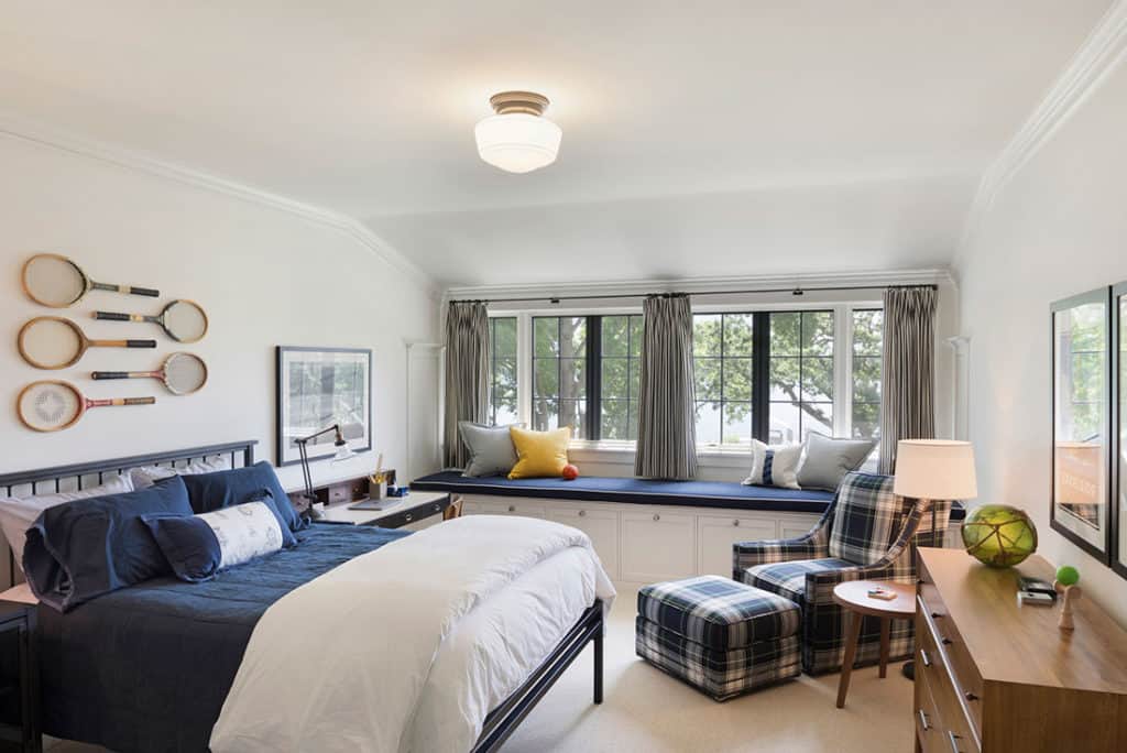 This renovated Lake Minnetonka bungalow is the ultimate lakeside retreat