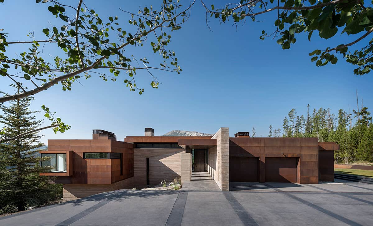 contemporary-mountain-house-exterior