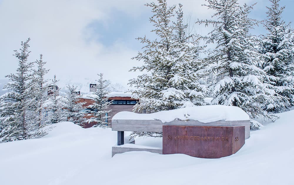 contemporary-mountain-house-exterior