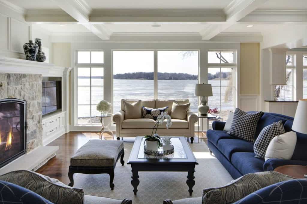 A gorgeous cottage style house with idyllic views over Lake Minnetonka
