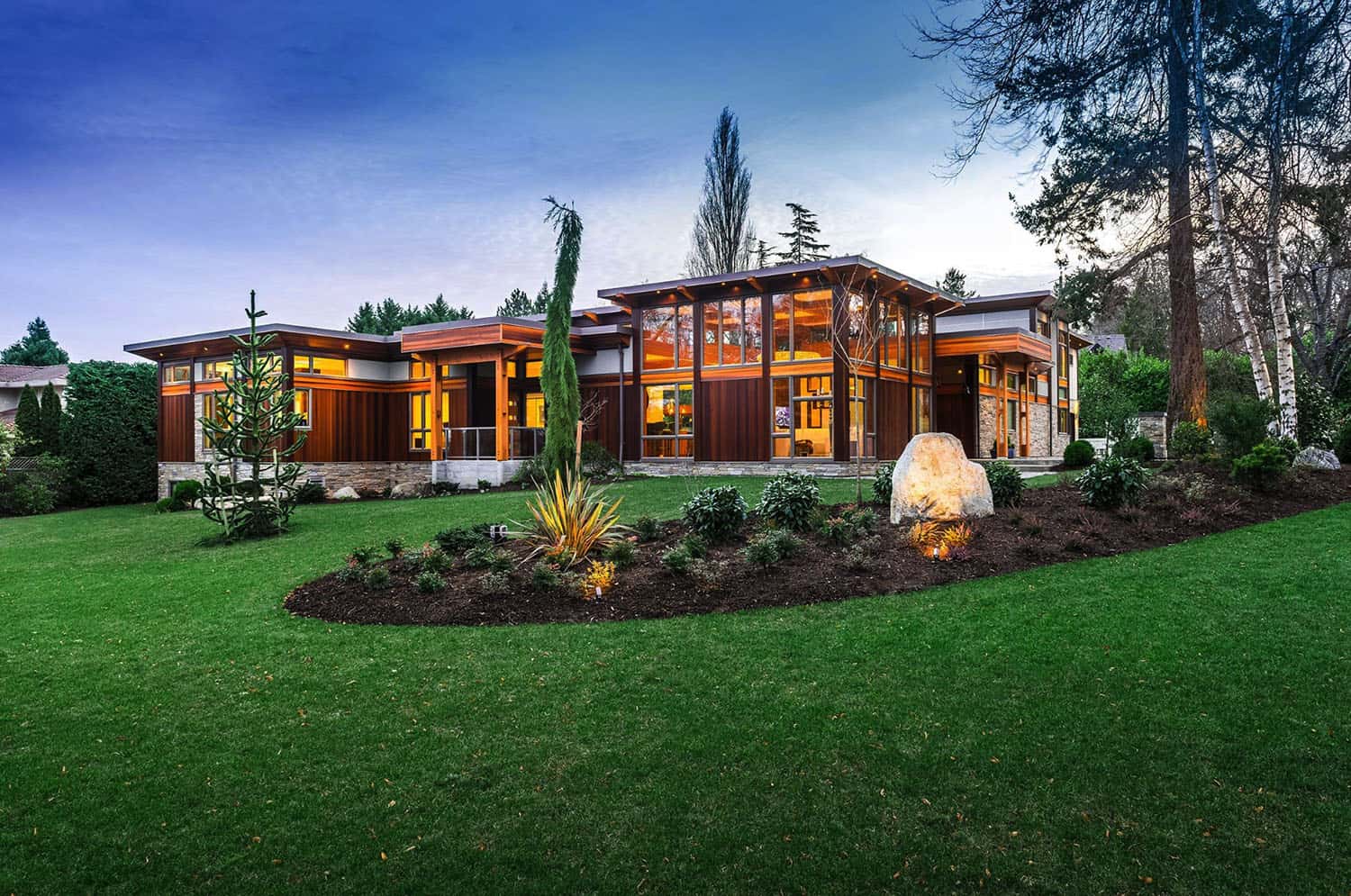 west-coast-modern-home-exterior